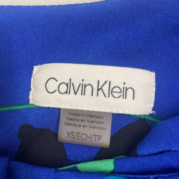 Calvin Klein Blue with Green floral Sleeveless Fitted Blouse Round Neck Size XS - Picture 6 of 7